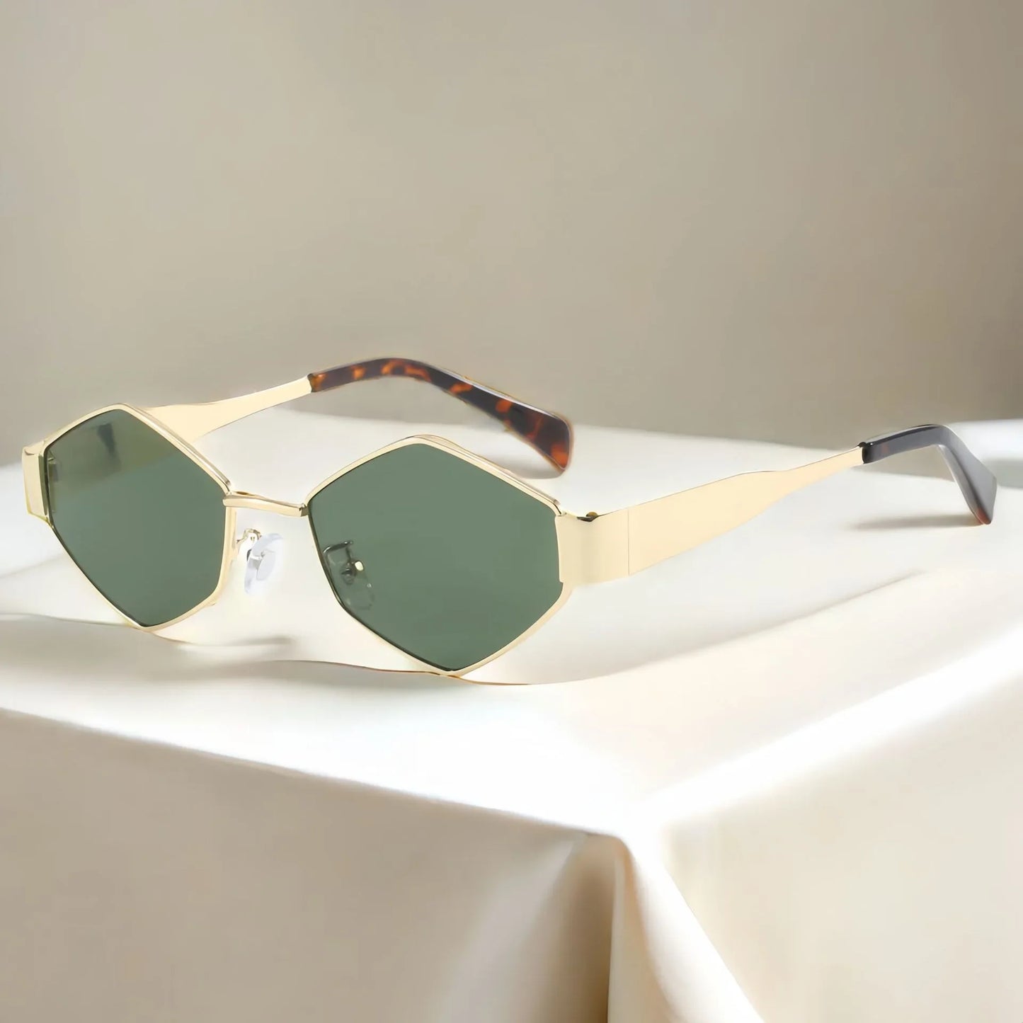 Hexagon Vintage Sunglasses– Small Frame UV400 Shades for Men & Women