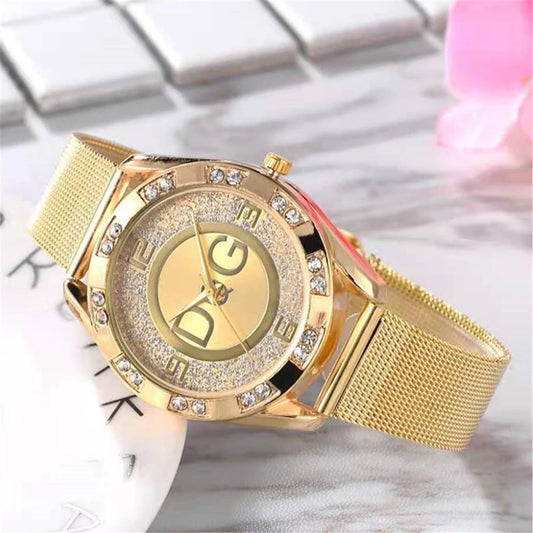 Women's Starry Sky Quartz Watch – Diamond Dial & Gold Mesh Strap